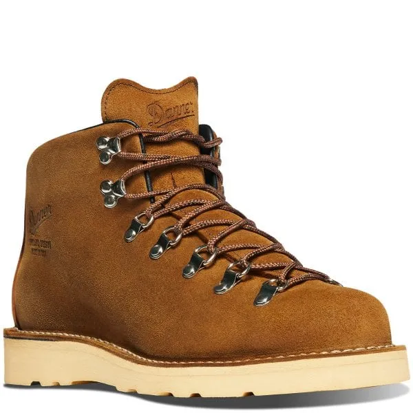 Danner Mens Mountain Light Boot in Pettygrove