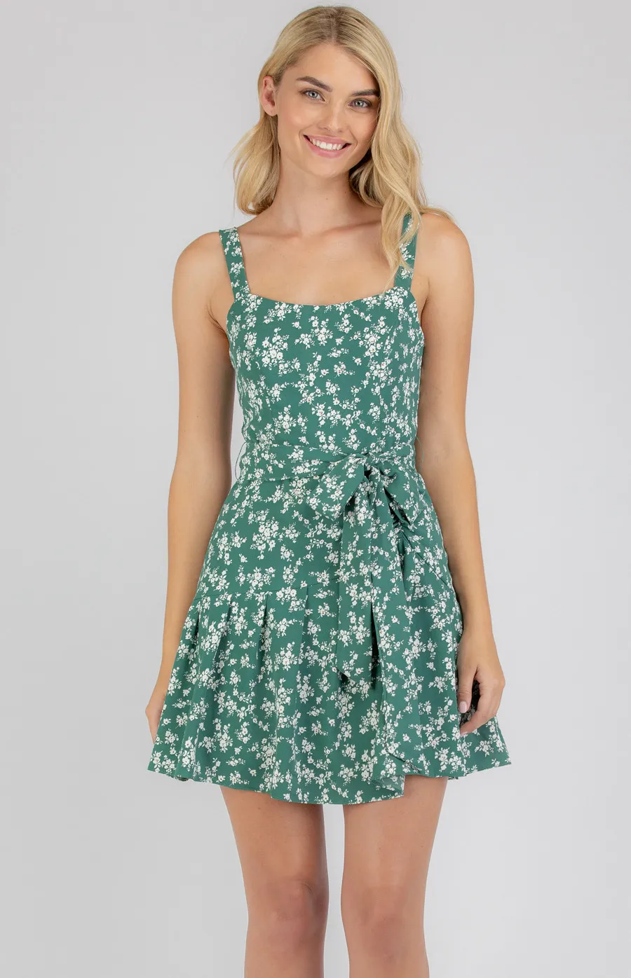 Floral Scoop Neckline Dress with Tie Waist (SDR772B)