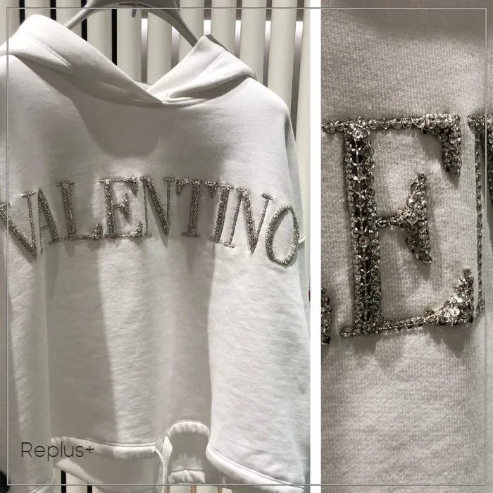 VALENTINO  |Long Sleeves Plain Cotton Glitter Logo Cropped Tops