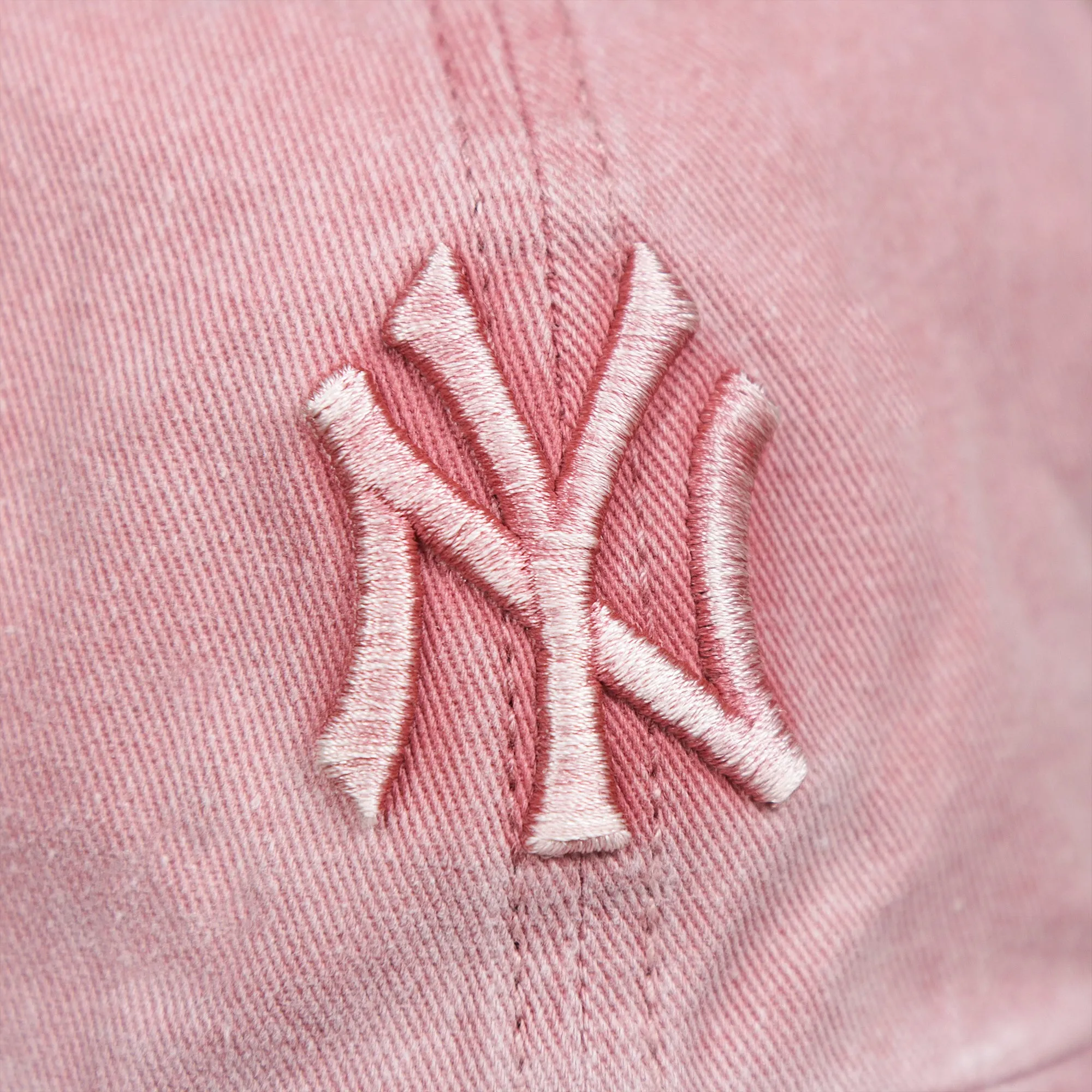 Women’s New York Yankees Gray Bottom Vintage Washed Dad Hat | Vintage Pink Women’s Dad Hat