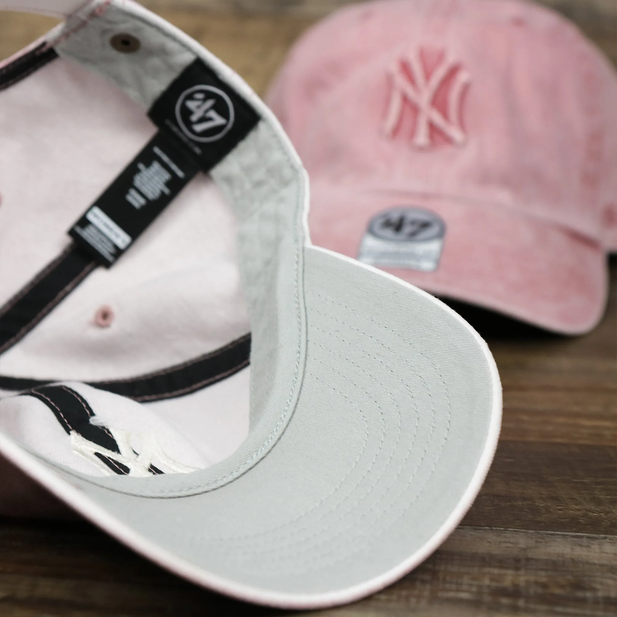 Women’s New York Yankees Gray Bottom Vintage Washed Dad Hat | Vintage Pink Women’s Dad Hat