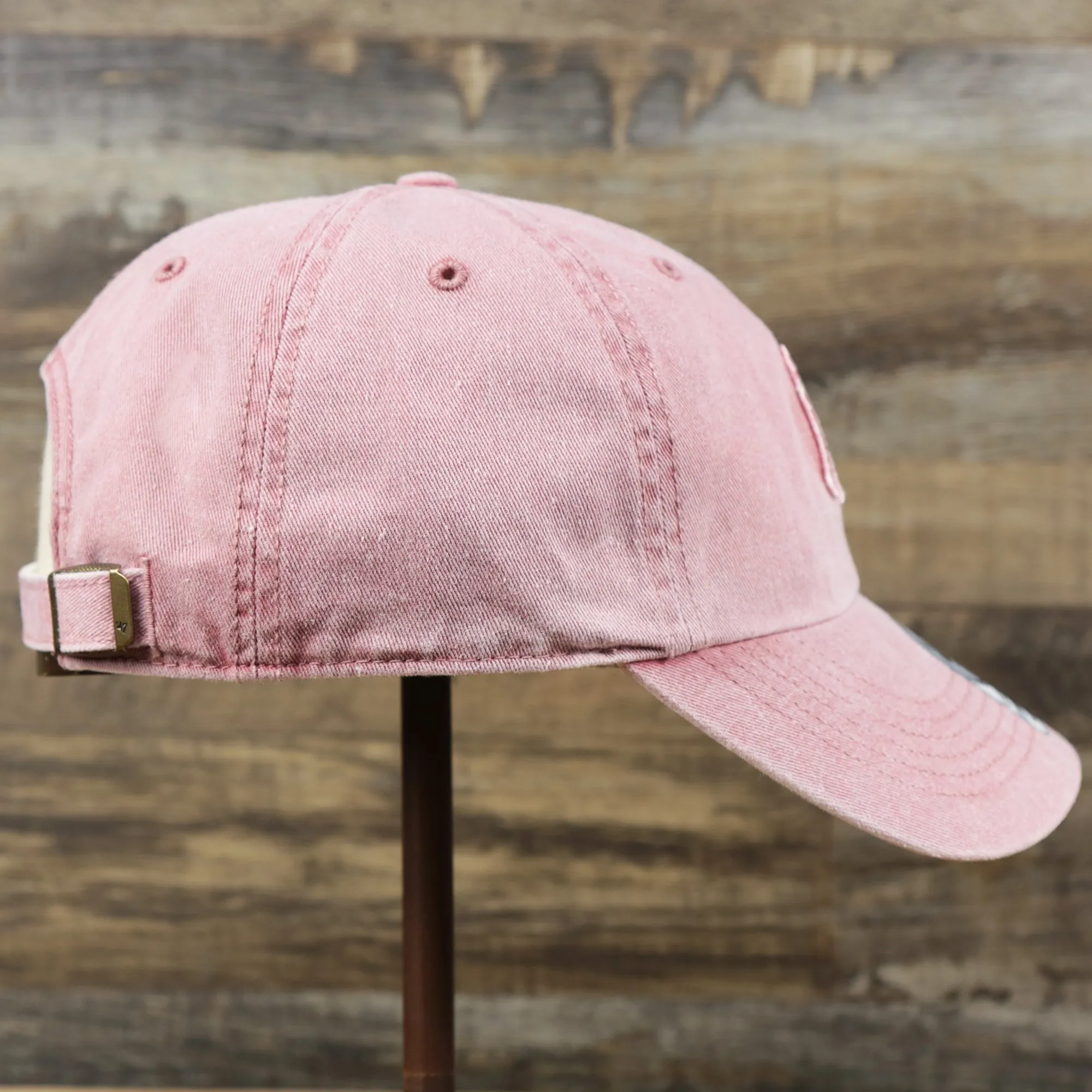 Women’s New York Yankees Gray Bottom Vintage Washed Dad Hat | Vintage Pink Women’s Dad Hat